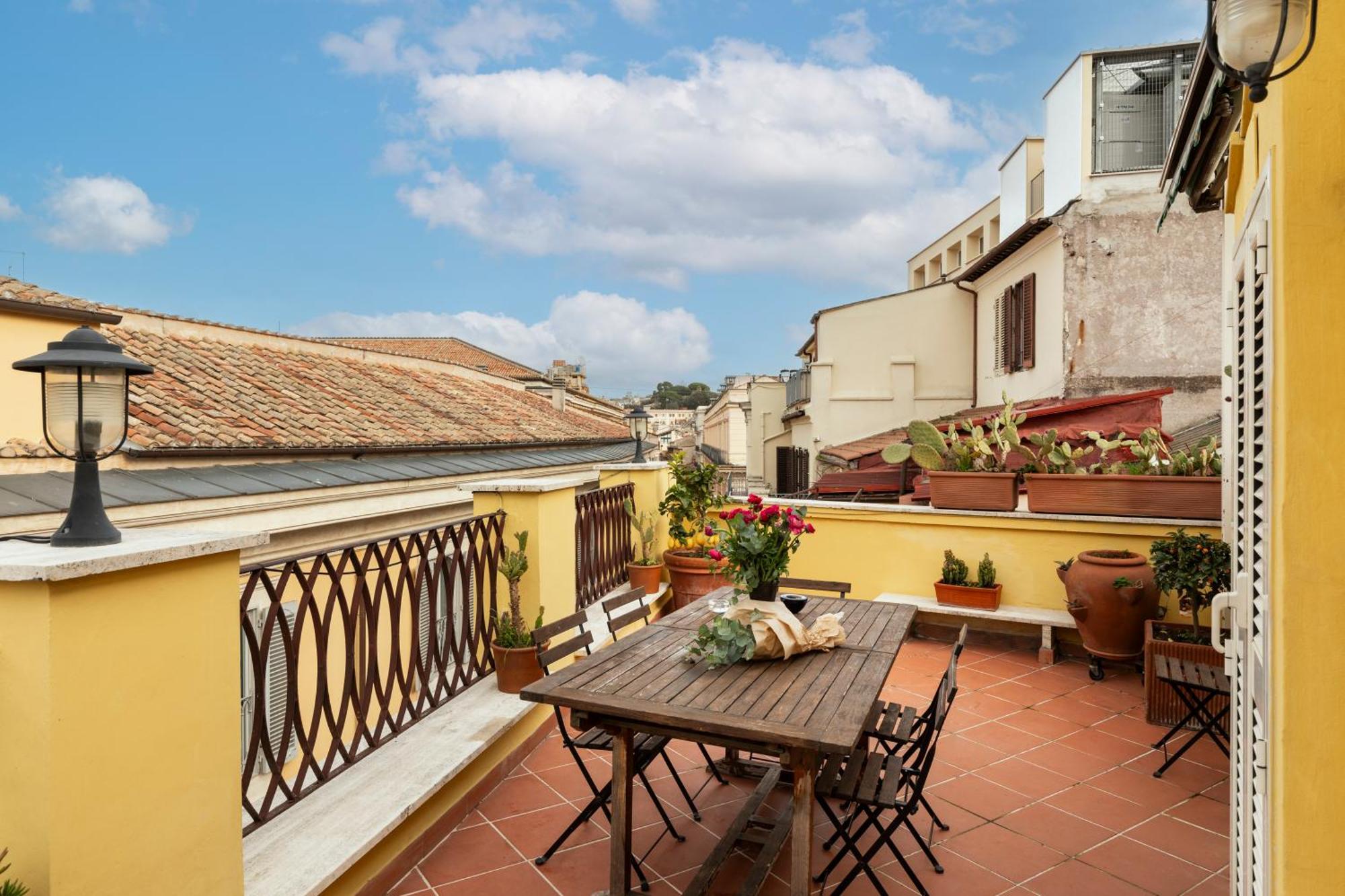 Trevi Charming Penthouse Apartment Рим Екстериор снимка